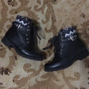 Like New Girls Sweater Bootie